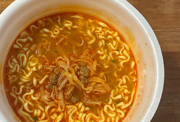 でかまる バリシャキ!辛もやし味噌ラーメン 激辛