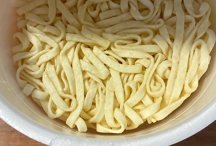 日清のどん兵衛 博多もつ鍋〆風うどん