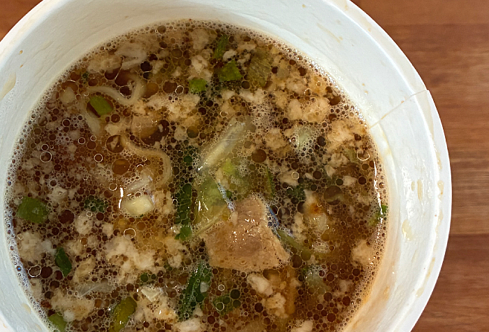 ファミマル 背脂ニンニク醤油ラーメン