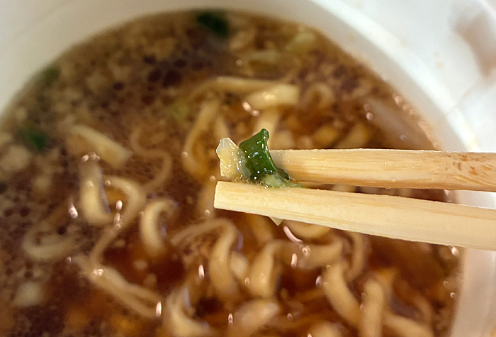ファミマル 背脂ニンニク醤油ラーメン