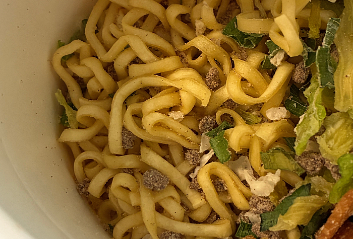 ファミマル 背脂ニンニク醤油ラーメン