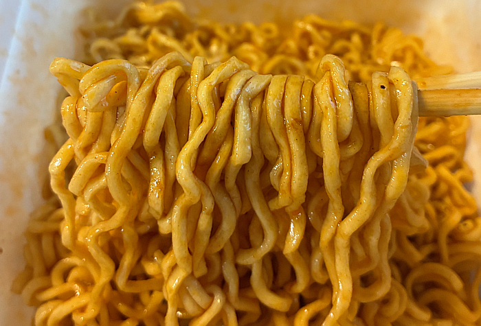 ローソン 麺大盛り 辛旨まぜそば