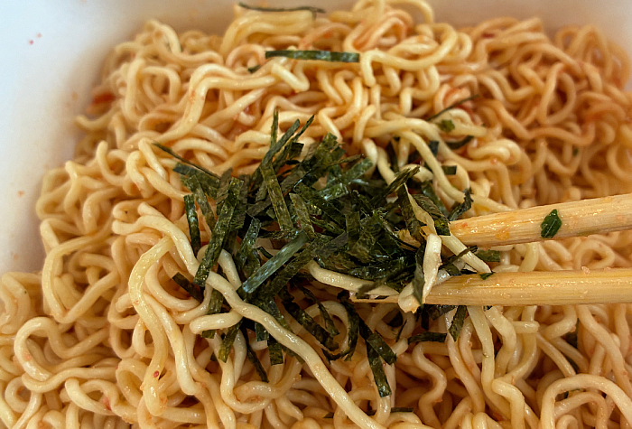 3つ星ローソン 麺大盛り たらこ味焼そば