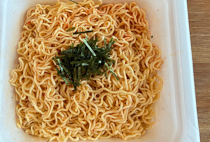 3つ星ローソン 麺大盛り たらこ味焼そば