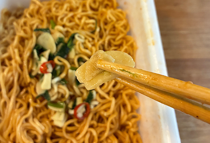 ペヤング 背脂風四川麻婆味やきそば