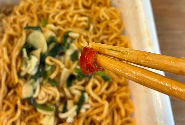 ペヤング 背脂風四川麻婆味やきそば