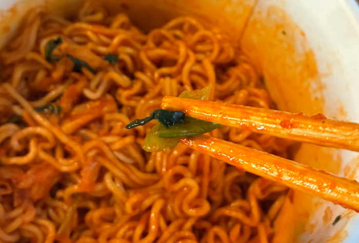 辛ラーメン焼きそば 炒めキムチ カップ
