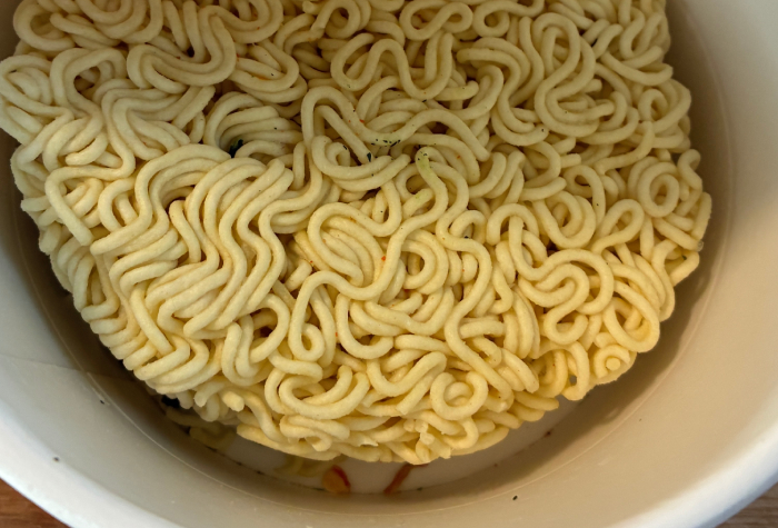 辛ラーメン焼きそば 炒めキムチ カップ