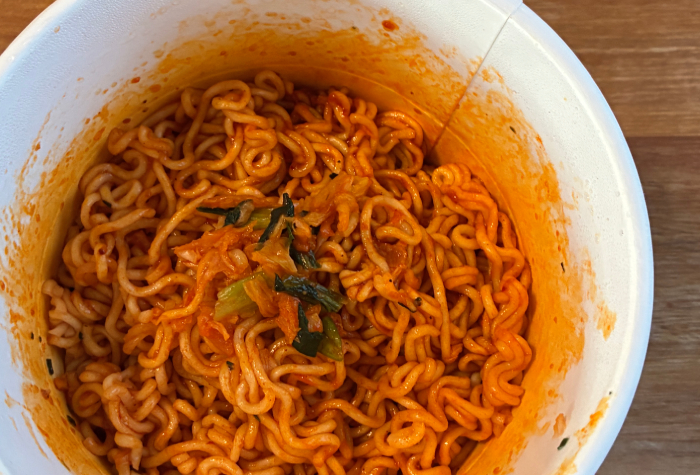 辛ラーメン焼きそば 炒めキムチ カップ