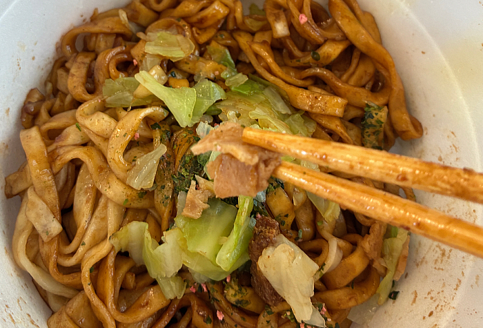 日清の汁なしどん兵衛 だしソース焼うどん