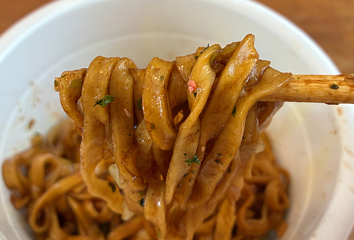 日清の汁なしどん兵衛 だしソース焼うどん
