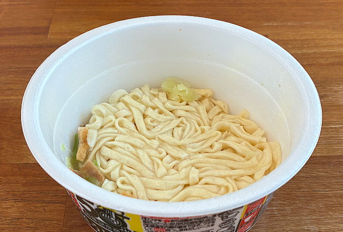 日清の汁なしどん兵衛 だしソース焼うどん