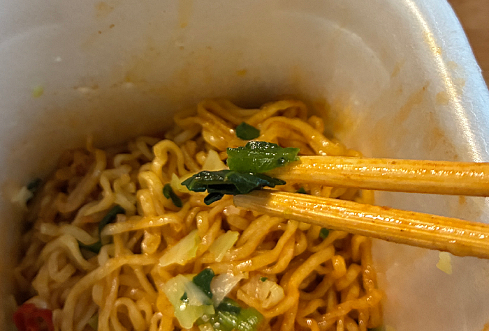 麻辣湯好きに朗報です 汁なしまぜそば 麻辣湯味