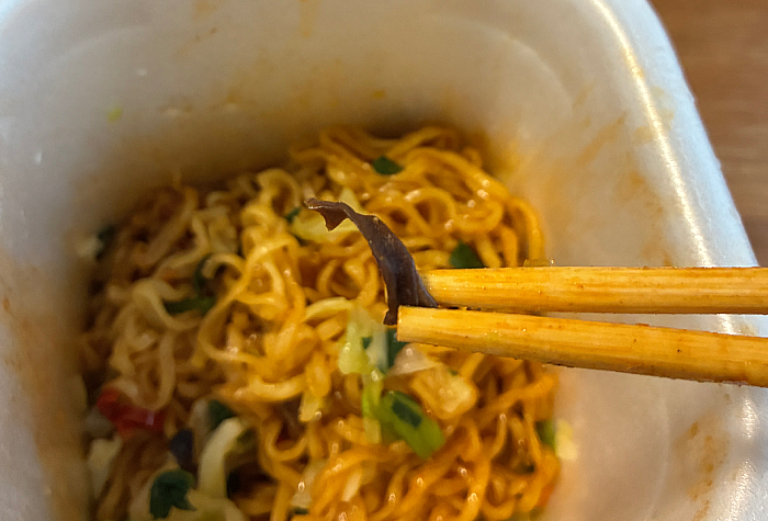 麻辣湯好きに朗報です 汁なしまぜそば 麻辣湯味