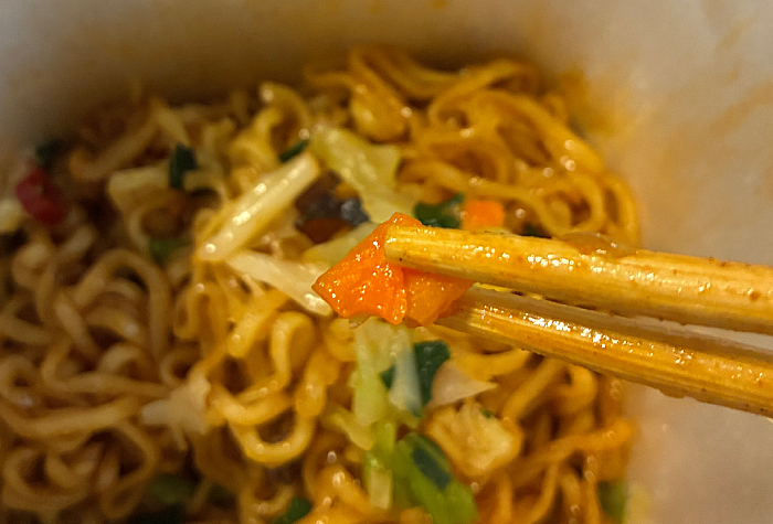 麻辣湯好きに朗報です 汁なしまぜそば 麻辣湯味