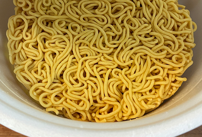 スーパーカップ超大盛り×ROF‐MAO 特まろ豚骨ラーメン