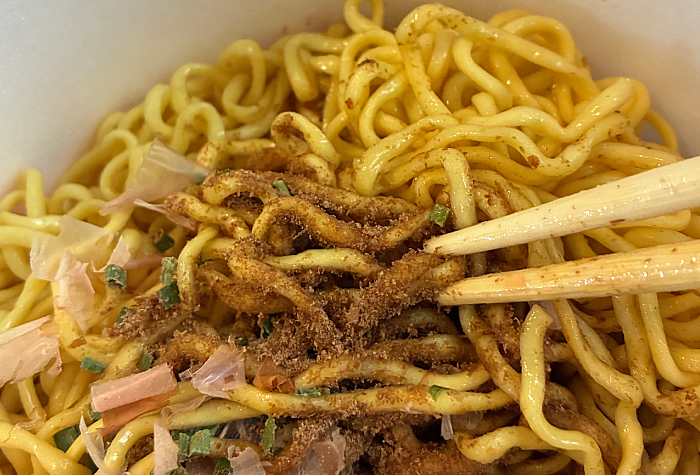 鰹どまんなか 暴れ旨だし魚介まぜそば