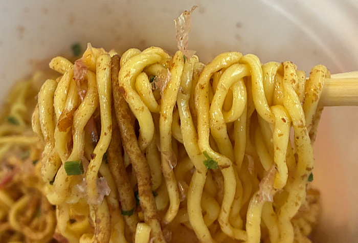 鰹どまんなか 暴れ旨だし魚介まぜそば