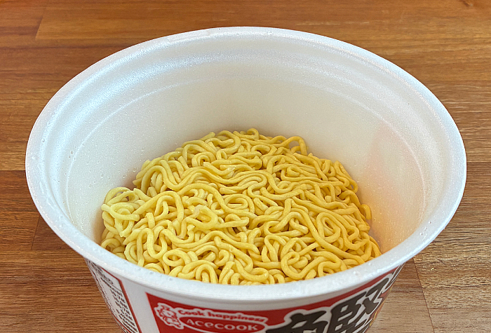 鰹どまんなか 暴れ旨だし魚介まぜそば