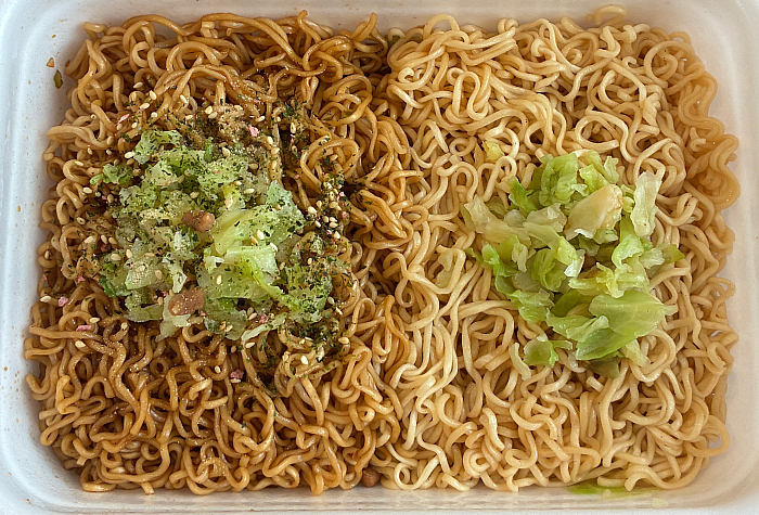 ペヤング 超大盛やきそば ソース&塩