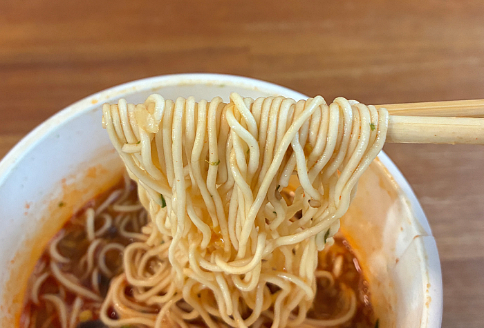 セブンプレミアム 辛だるま 激辛玉子とじ麺