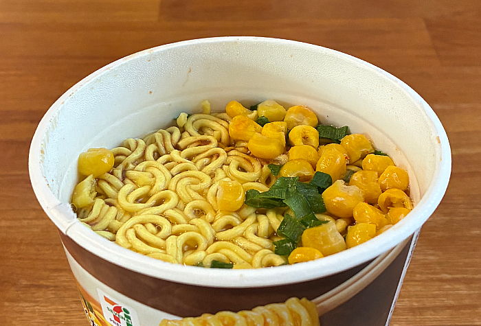 セブンプレミアム 味噌バター風コーンラーメン