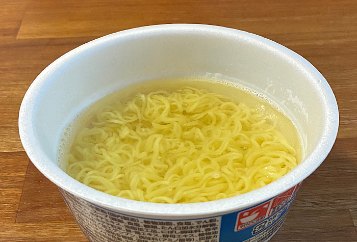 ローソン スープ激うま！函館塩ラーメン