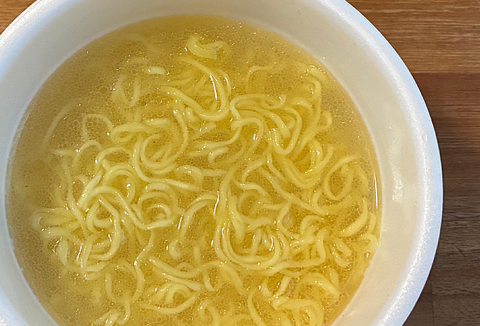 ローソン スープ激うま！函館塩ラーメン