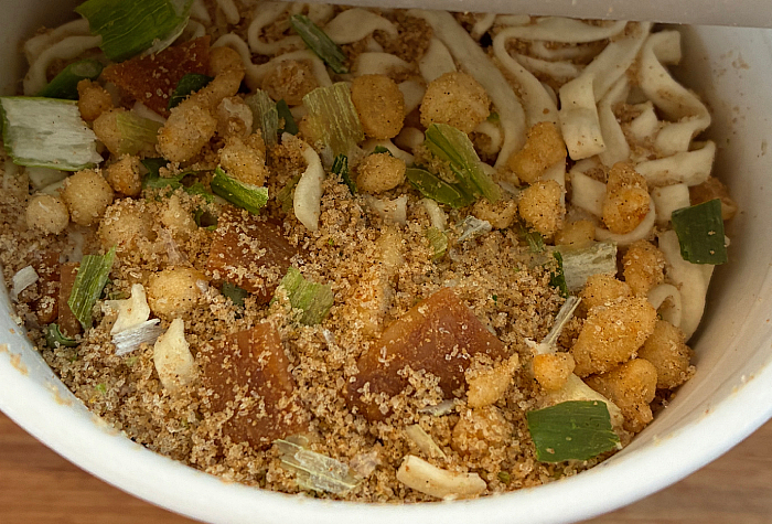 サッポロ一番　ご当地熱愛麺　うどんのどんどん監修 肉だしうどん