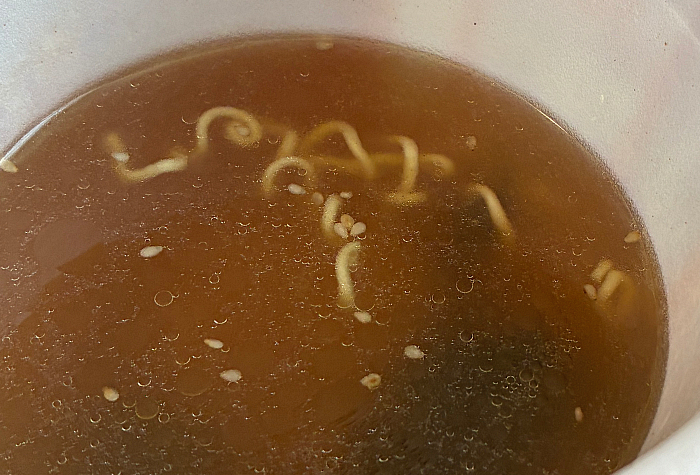 わかめラーメン 香るお出汁 鰹荒節仕立てわさび醤油味