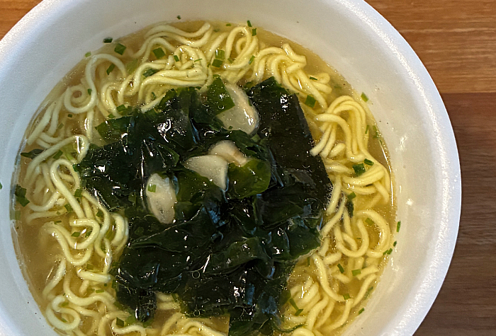 わかめラーメン 香るお出汁 利尻昆布仕立てゆず胡椒塩味