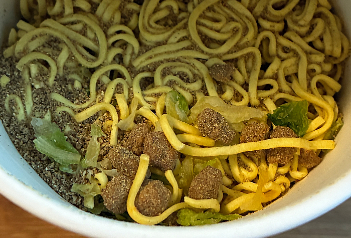 アパ社長カレー ビーフカレー味ヌードル