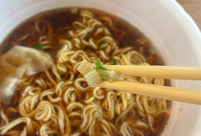 中華そばカリフォルニア監修 ワンタン中華そば しょうゆ