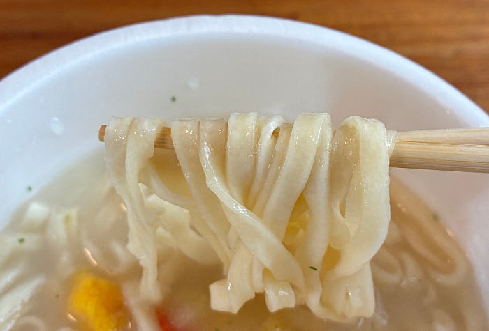 日清のどん兵衛 ボストン風クラムチャウダーうどん