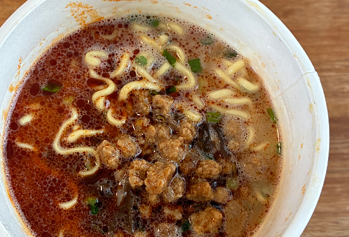 熊本ラーメン黒亭 旨辛豚そぼろ入りとんこつ