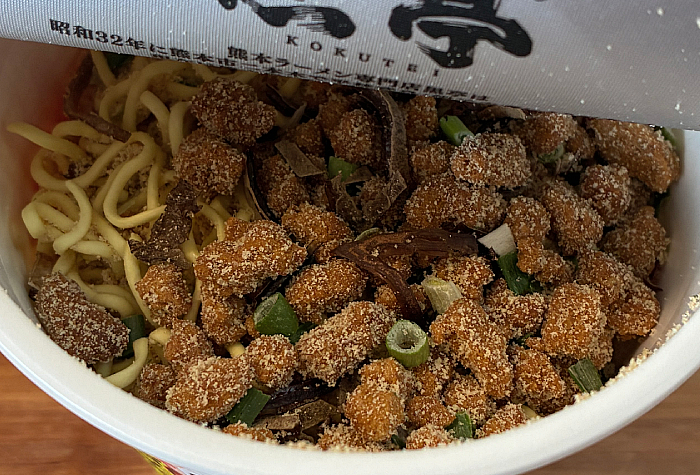 熊本ラーメン黒亭 旨辛豚そぼろ入りとんこつ