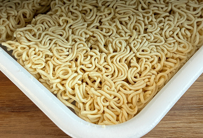 ペヤング 超大盛やきそばキャベツ2倍