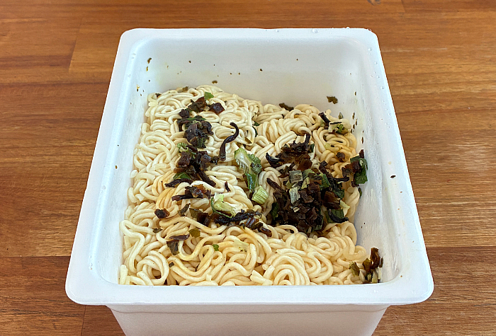 ペヤング 豚骨味やきそば