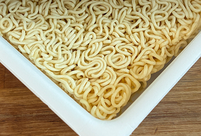 ペヤング 鶏塩まぜそば