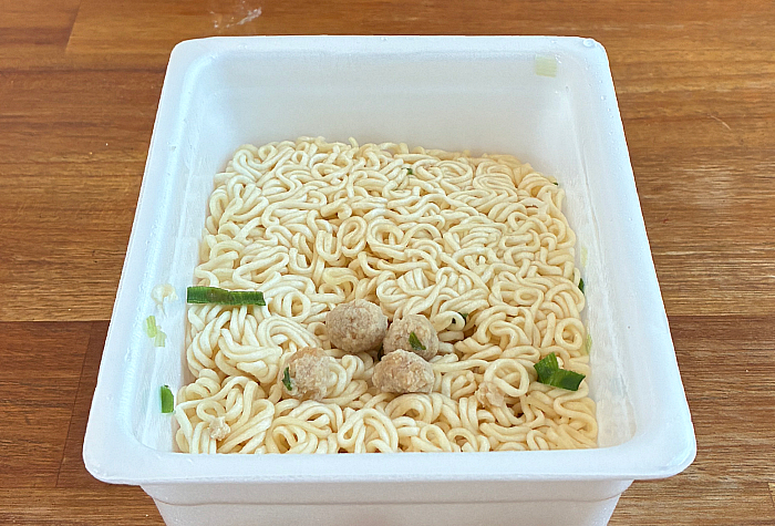ペヤング 鶏塩まぜそば