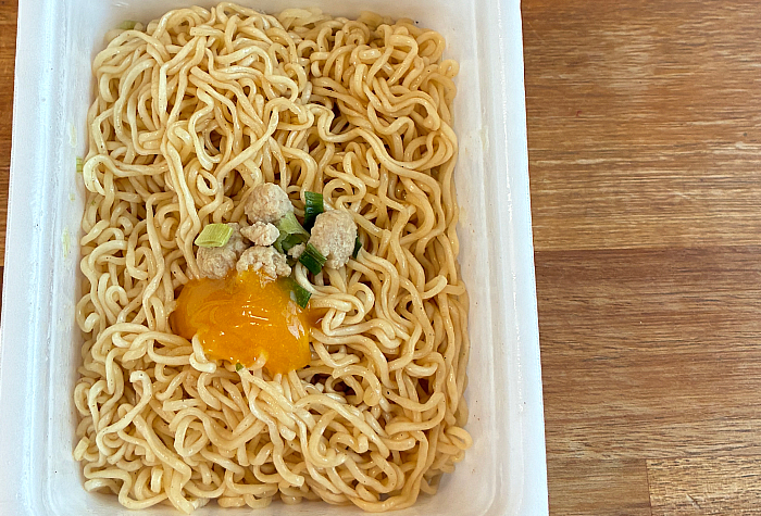 ペヤング 鶏塩まぜそば
