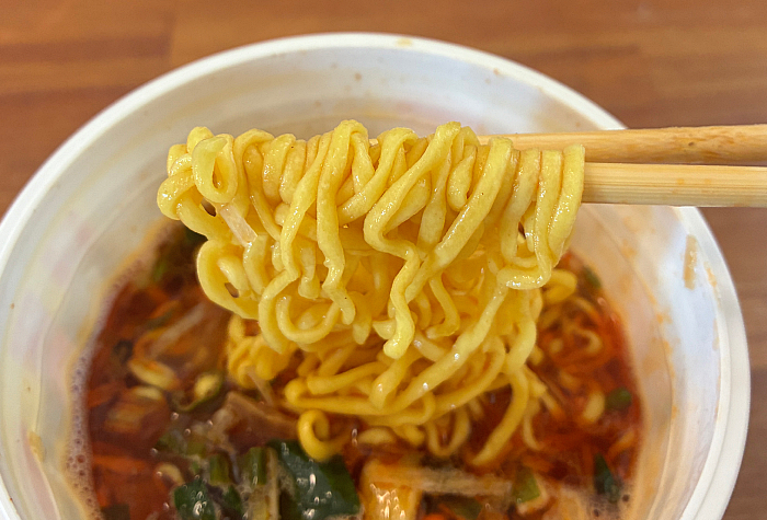 あさ利監修 旨辛ネギラーメン