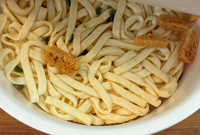 日清の辛どん兵衛 豚だしうどん