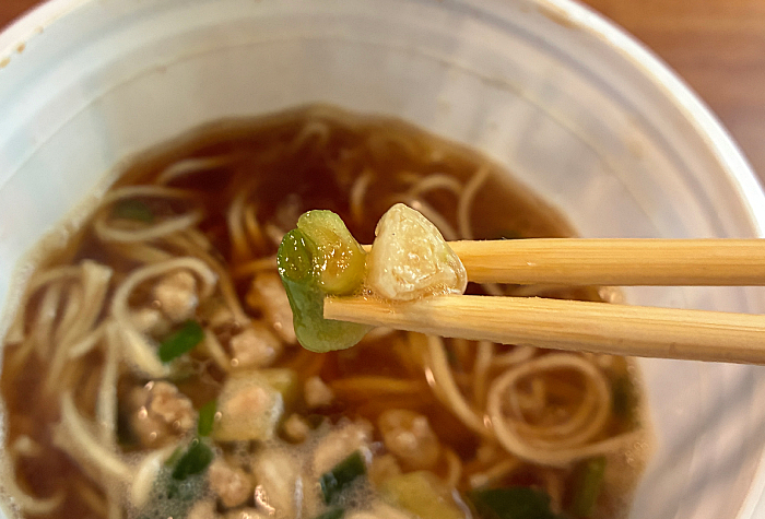 鳴神食堂監修 牡蠣×宗田節×鯖節醤油ラーメン