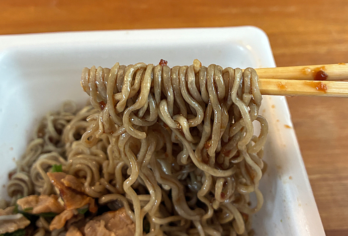 ペヤング 肉おろし蕎麦風