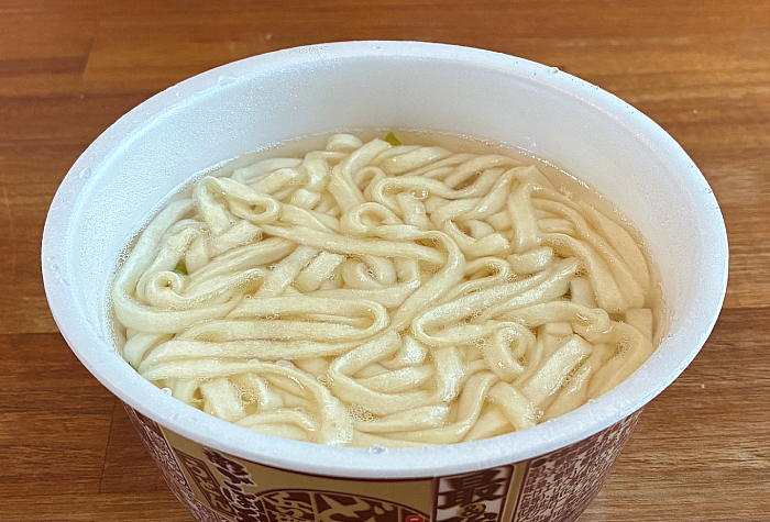 日清の最強どん兵衛 博多ごぼ天うどん