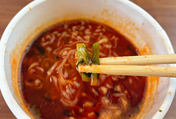 チキンラーメン 激辛チャレンジ 激辛キムチオイル付き