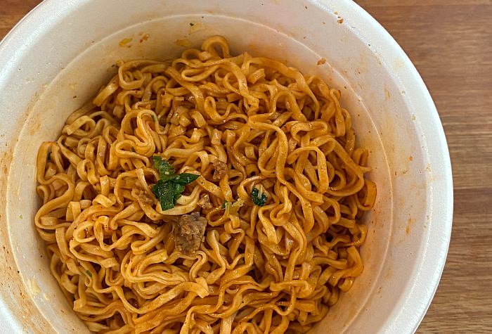 チキンラーメン汁なしどんぶり 台湾まぜそば味