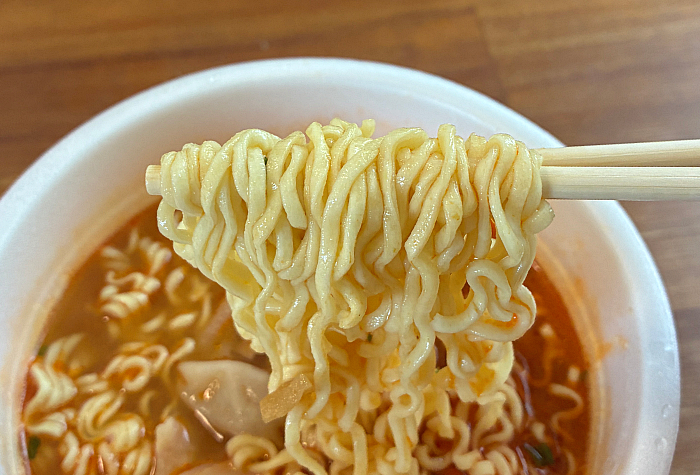 激めんワンタンメン 仙台辛味噌