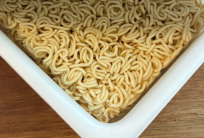 ペヤング 野沢菜ぺペロン風やきそば